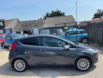 Used Ford Fiesta 2013 for sale - 79499901: Photo
