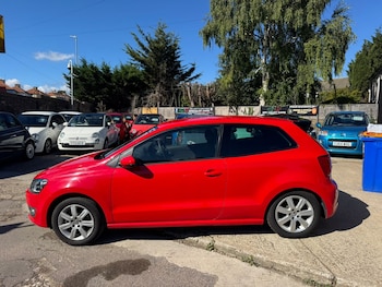 Used Volkswagen Polo 2014 for sale - 79137220: Photo
