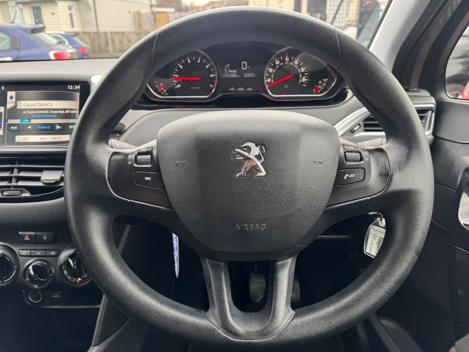 Used Peugeot 208 2014 for sale - 77378120: Photo 15