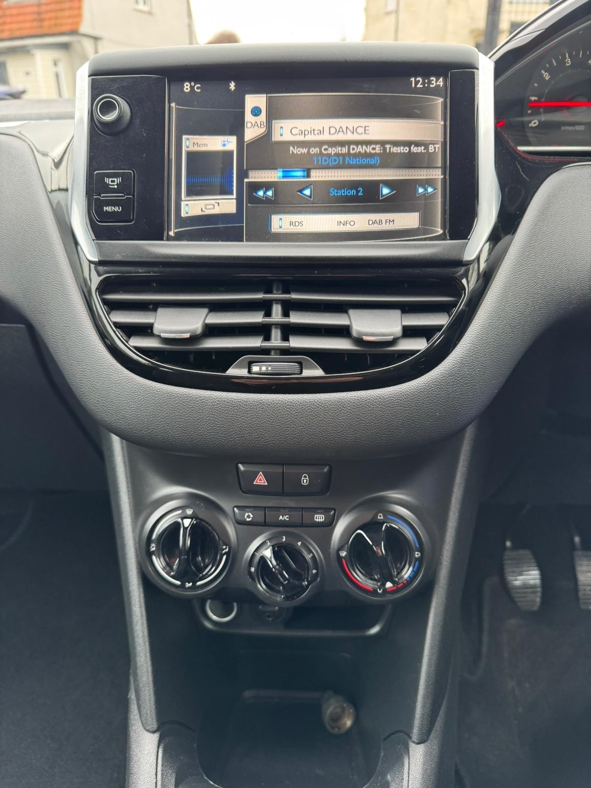 Used Peugeot 208 2014 for sale - 77378120: Photo 16