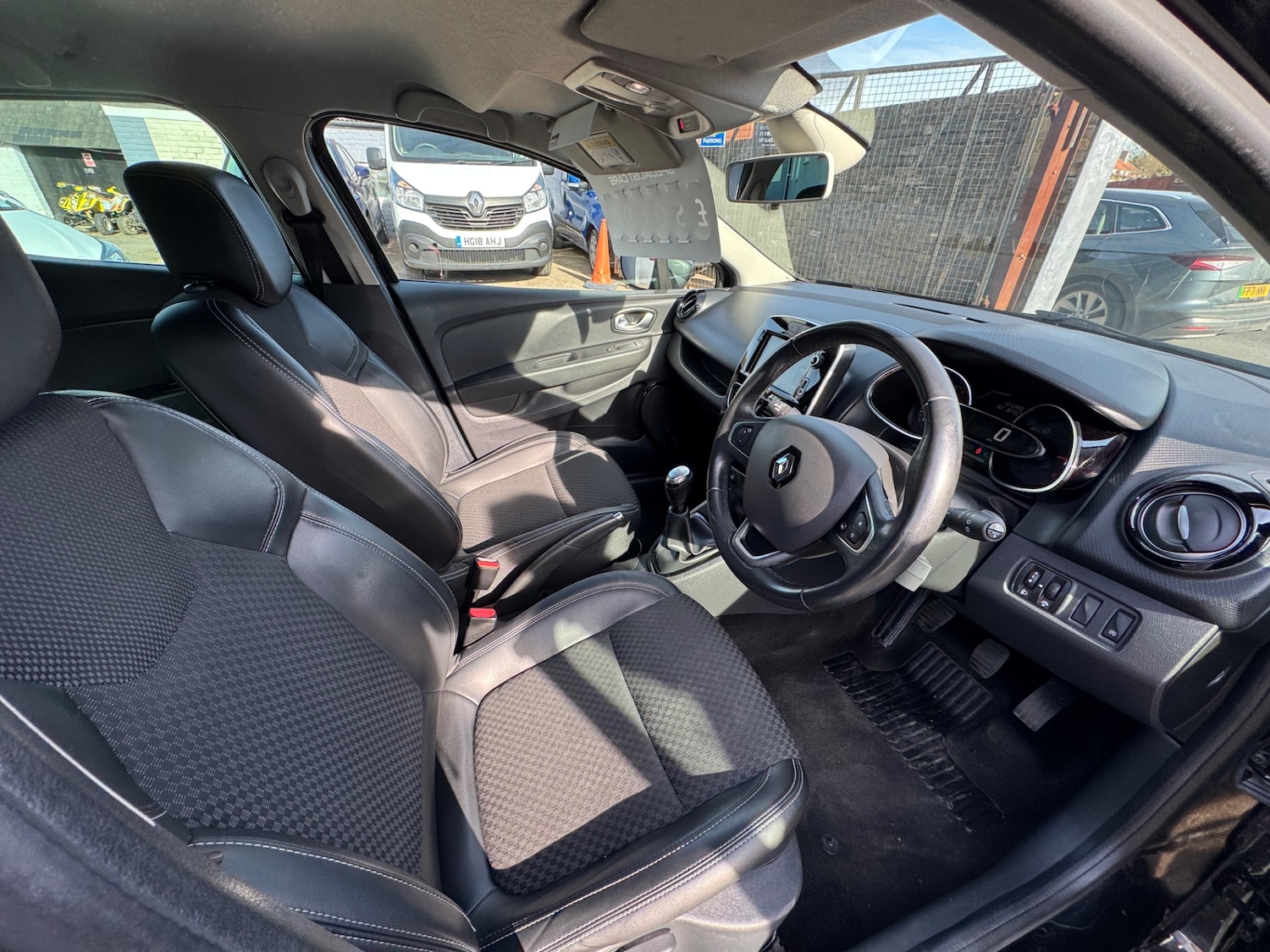 Used Renault Clio 2019 for sale - 78133684: Photo 10