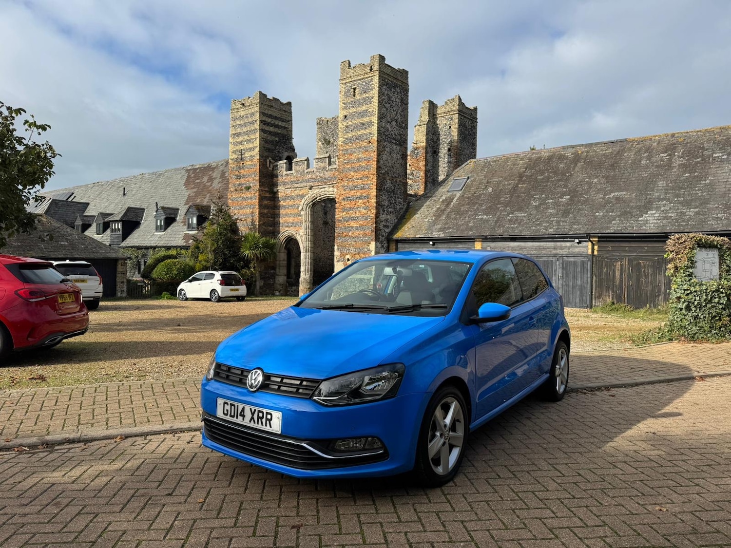 Used Volkswagen Polo 2014 for sale - 76696756: Photo 1