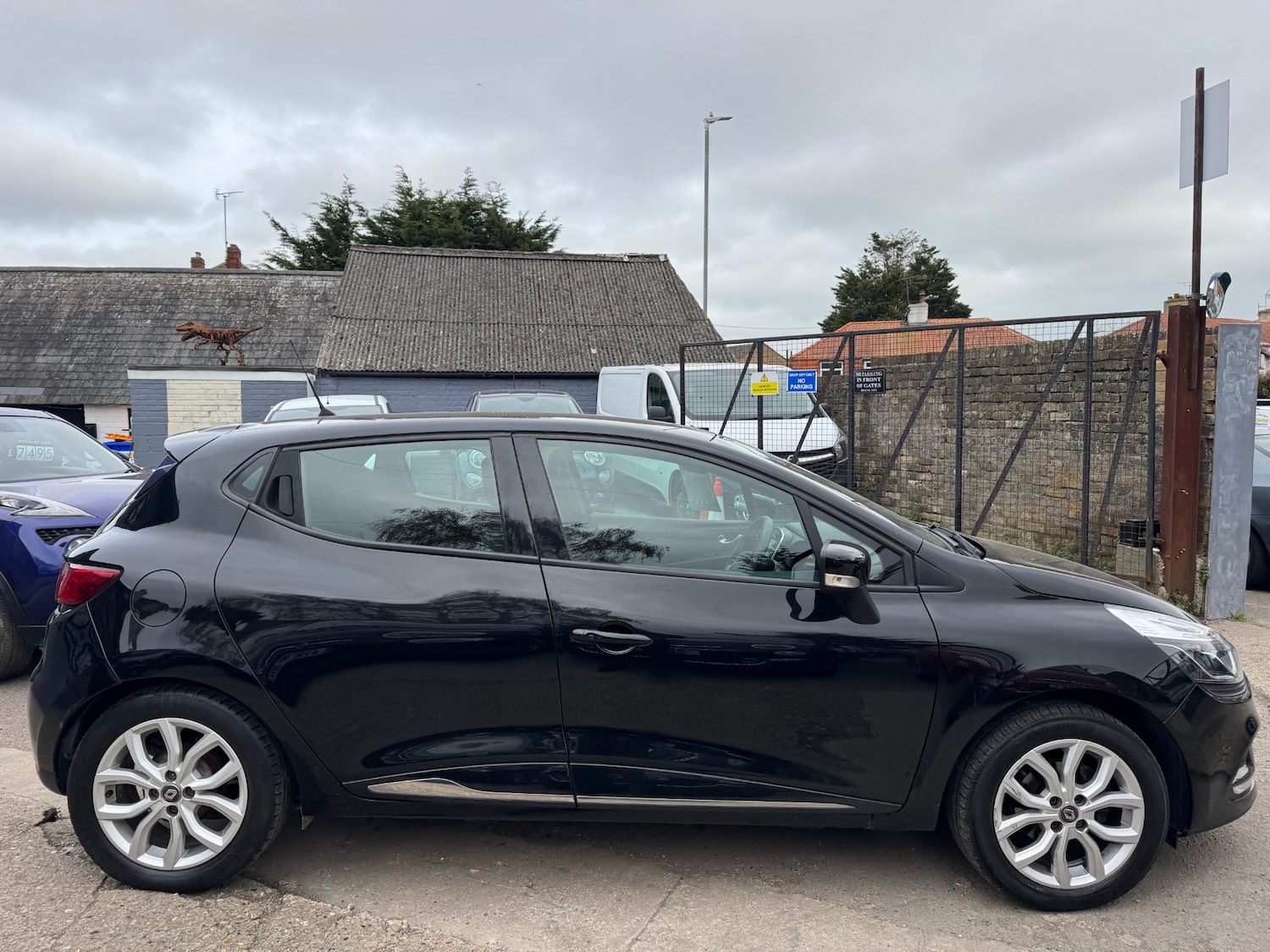 Used Renault Clio 2017 for sale - 77998704: Photo 5
