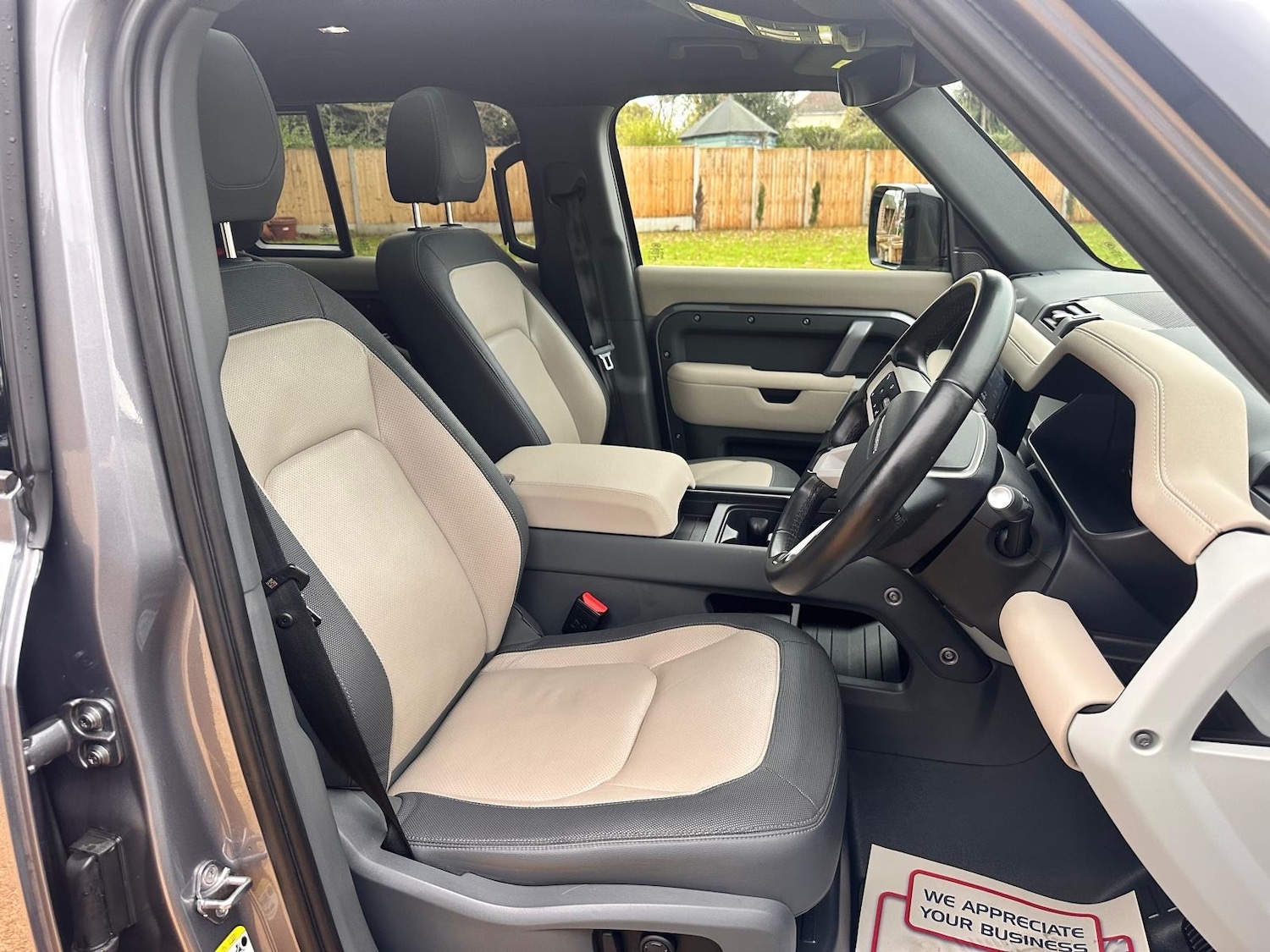 Used Land Rover Defender 2022 for sale - 77154760: Photo 12