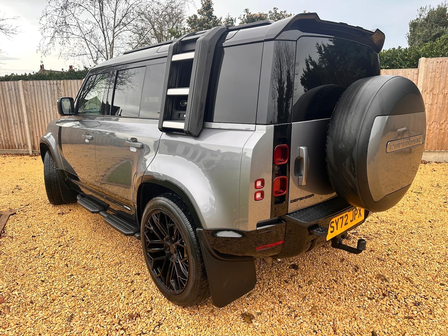 Used Land Rover Defender 2022 for sale - 77154760: Photo 3