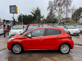 Used Peugeot 208 2017 for sale - 78159785: Photo