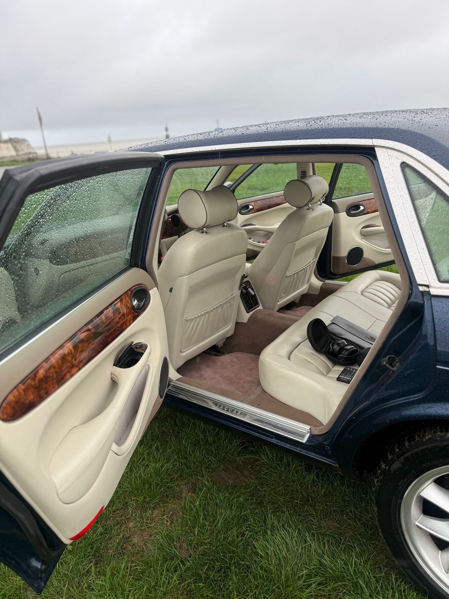 Used Jaguar XJ 2001 for sale - 76877525: Photo 15