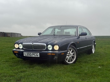 Used Jaguar XJ 2001 for sale - 76877525: Photo