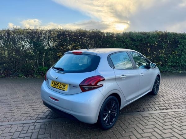 Used Peugeot 208 2017 for sale - 77339251: Photo 5