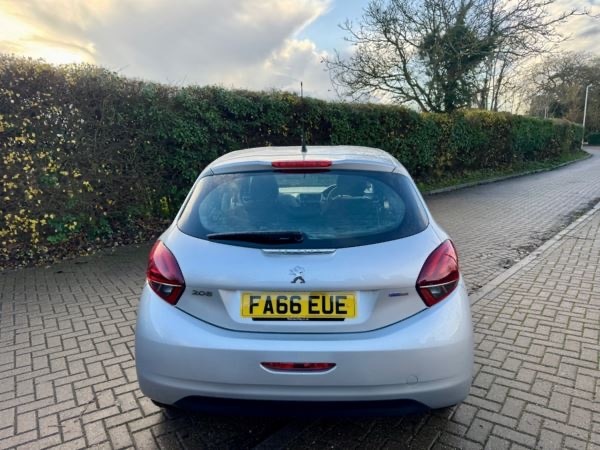 Used Peugeot 208 2017 for sale - 77339251: Photo 6