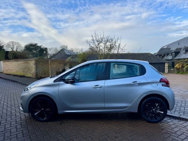 Used Peugeot 208 2017 for sale - 77339251: Photo 7