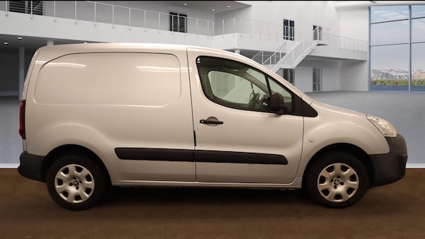 Used Peugeot Partner 2017 for sale - 76041636: Photo 5