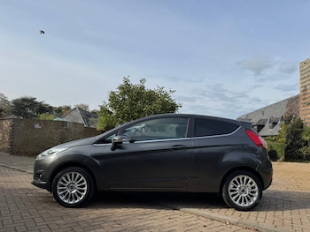 Used Ford Fiesta 2015 for sale - 77245868: Photo