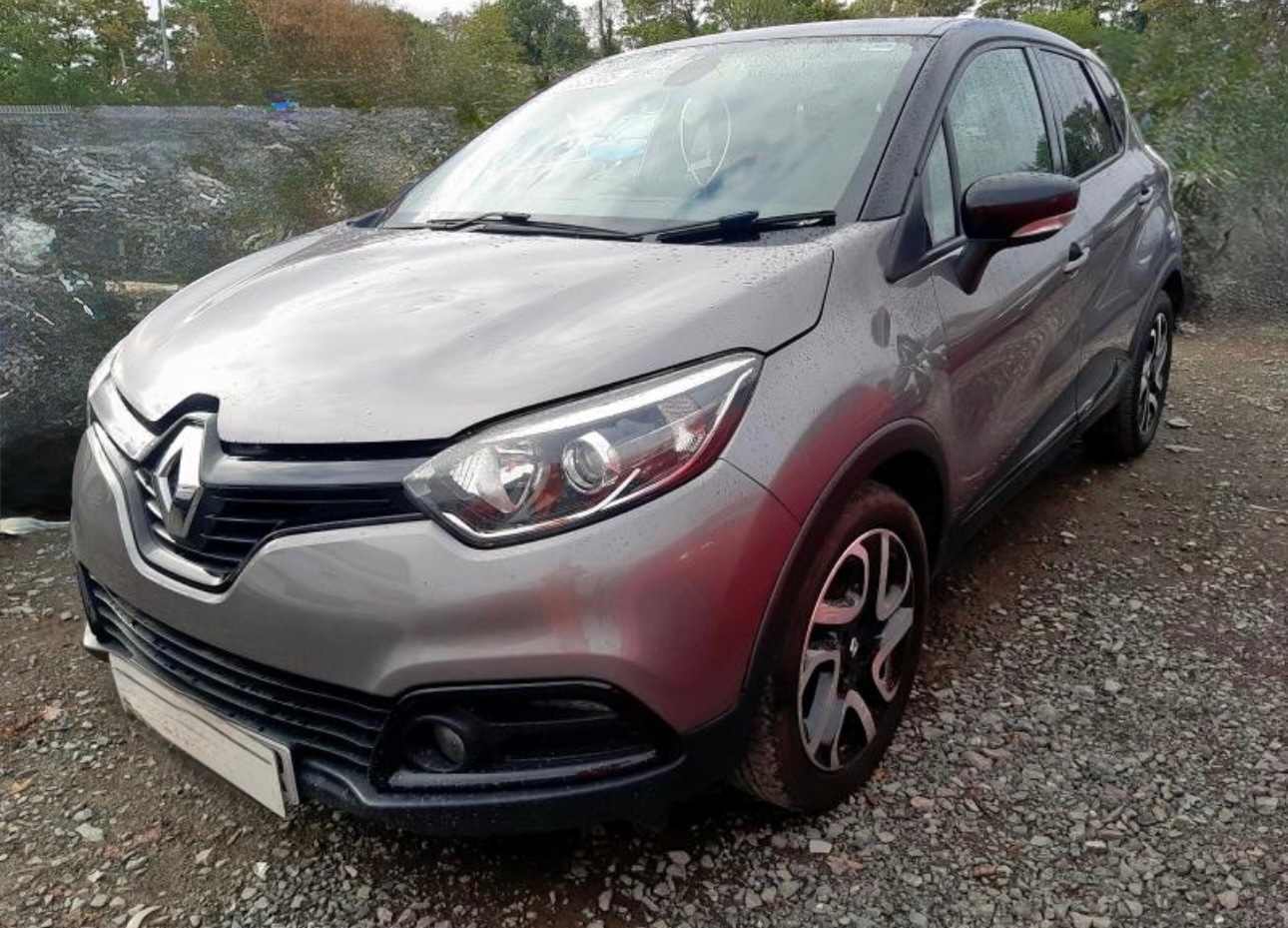 Used Renault Captur 2015 for sale - 76045379: Photo 1