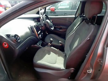 Used Renault Captur 2015 for sale - 76045379: Photo 3