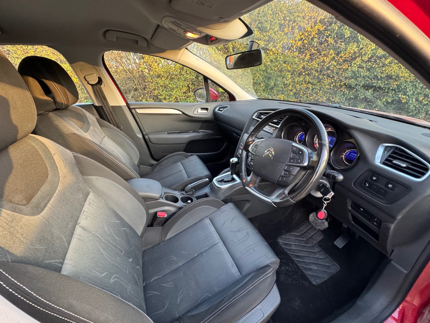 Used Citroen C4 2012 for sale - 76556747: Photo 9