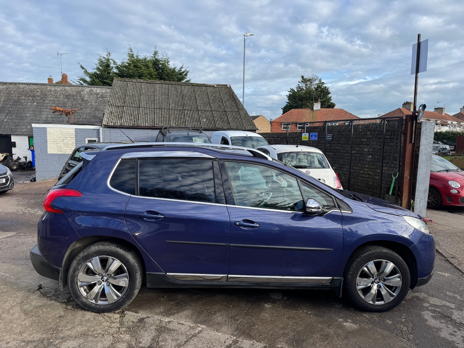 Used Peugeot 2008 2014 for sale - 77441894: Photo 4