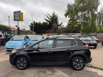 Used Peugeot 2008 2017 for sale - 79216225: Photo