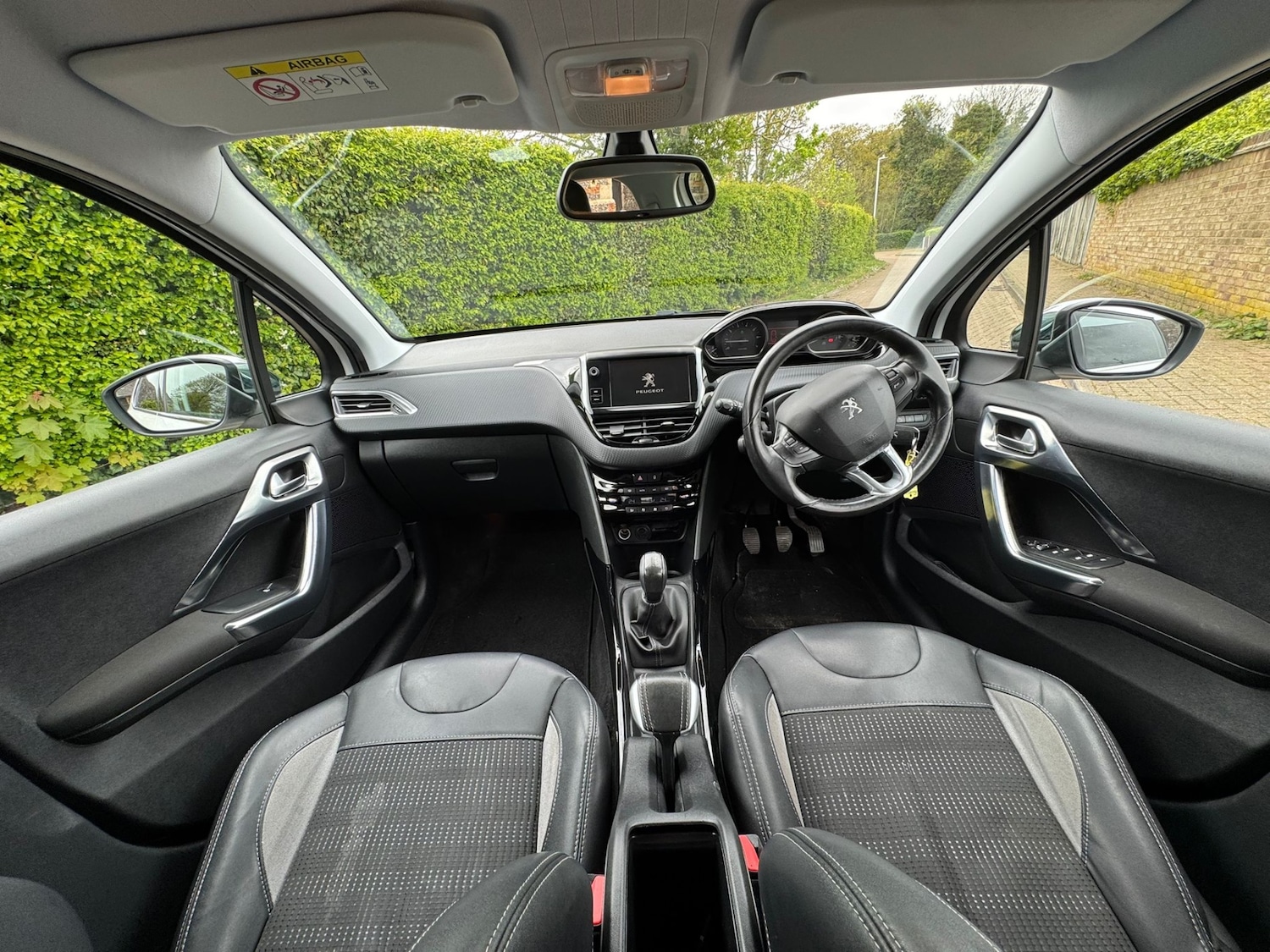 Used Peugeot 2008 2016 for sale - 76859884: Photo 11