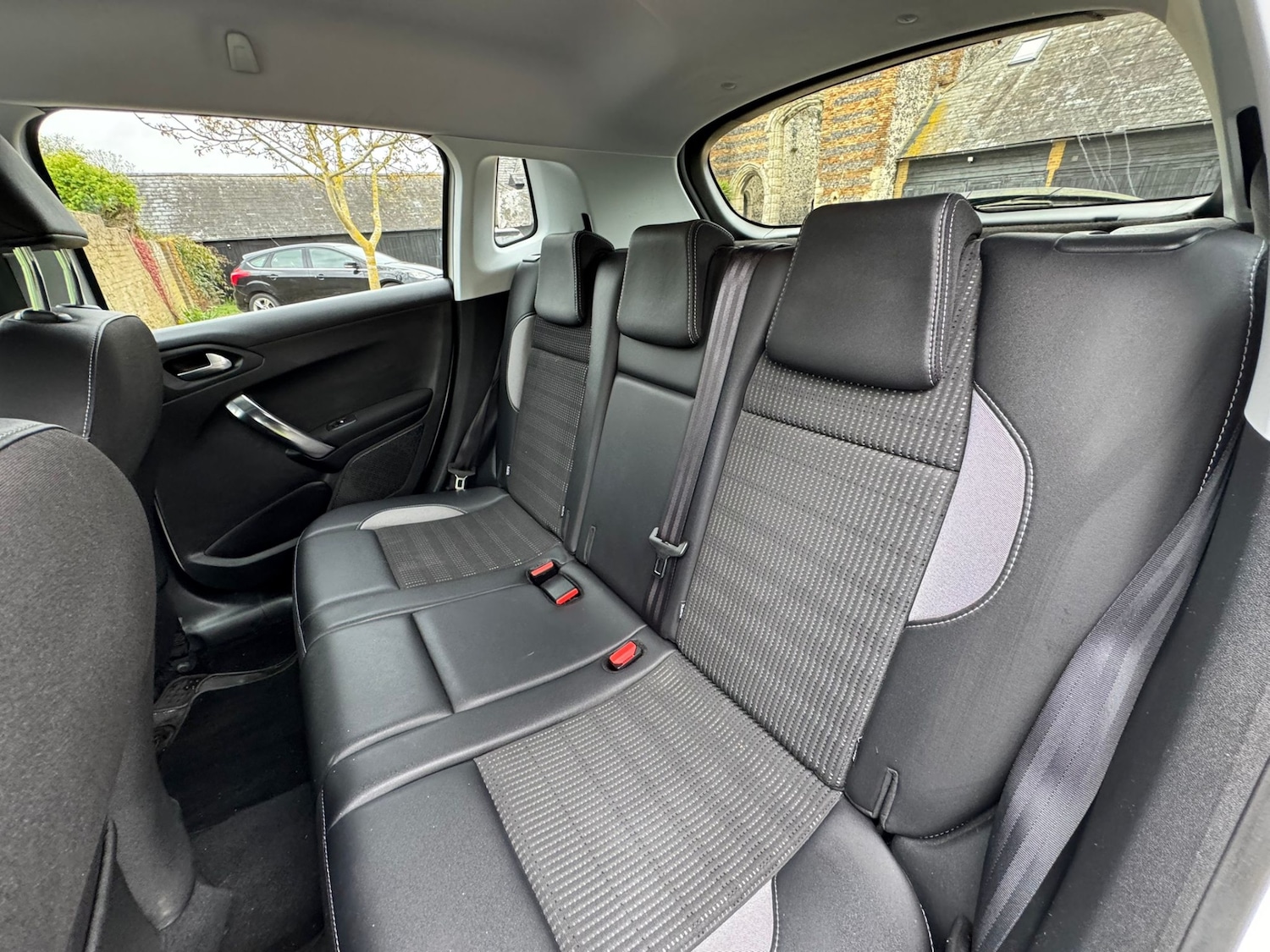 Used Peugeot 2008 2016 for sale - 76859884: Photo 14