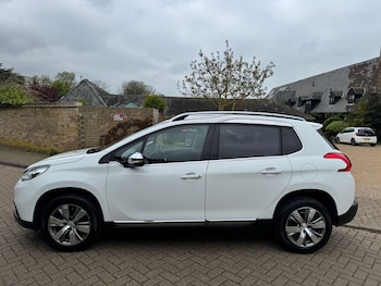 Used Peugeot 2008 2016 for sale - 76859884: Photo