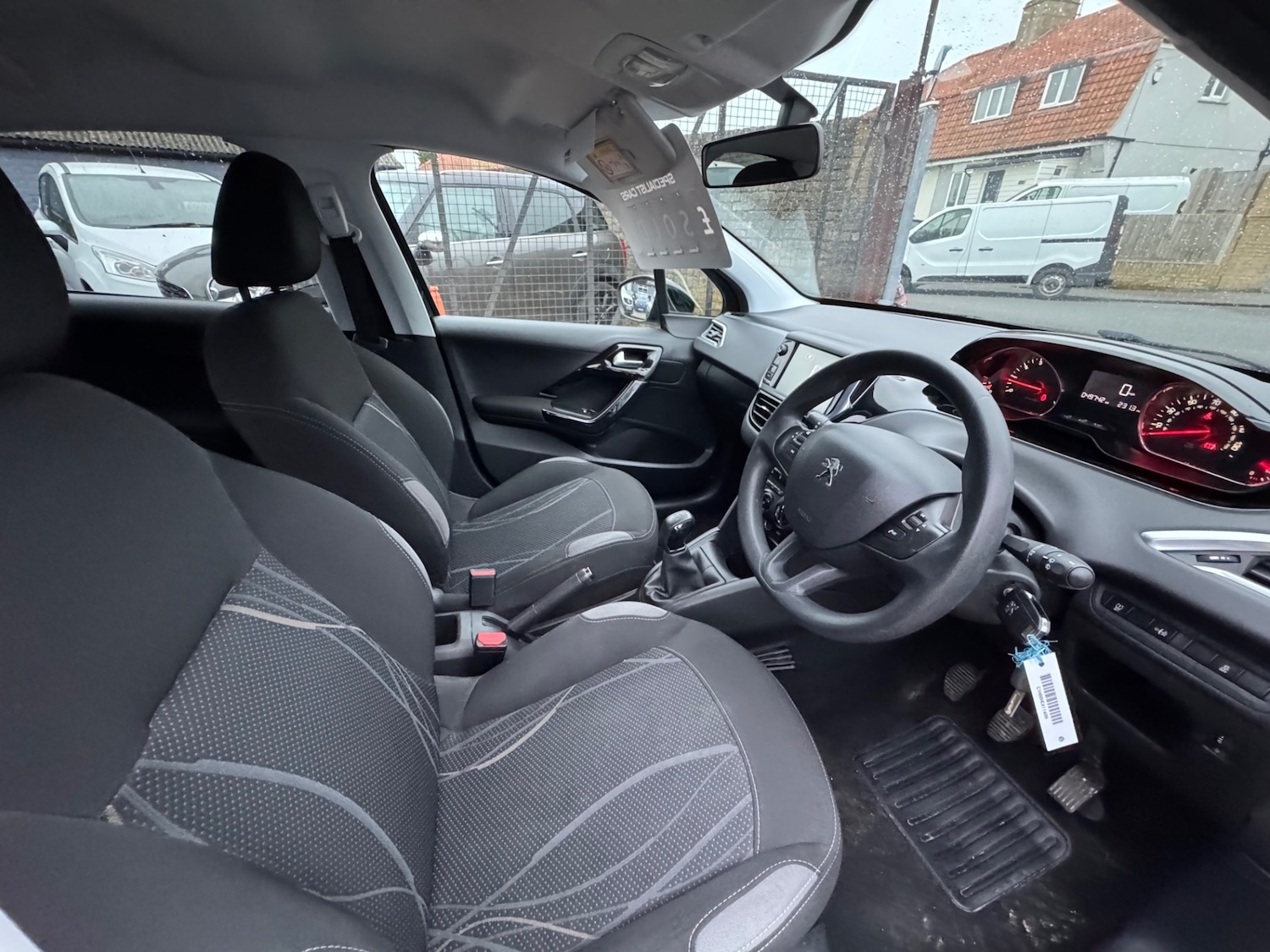 Used Peugeot 208 2015 for sale - 77659608: Photo 12