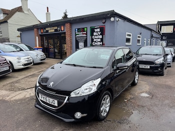 Used Peugeot 208 2015 for sale - 77659608: Photo