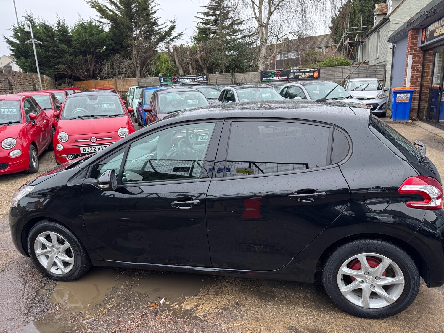 Used Peugeot 208 2015 for sale - 77659608: Photo 2