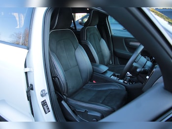Used Volvo XC40 2021 for sale - 78493134: Photo