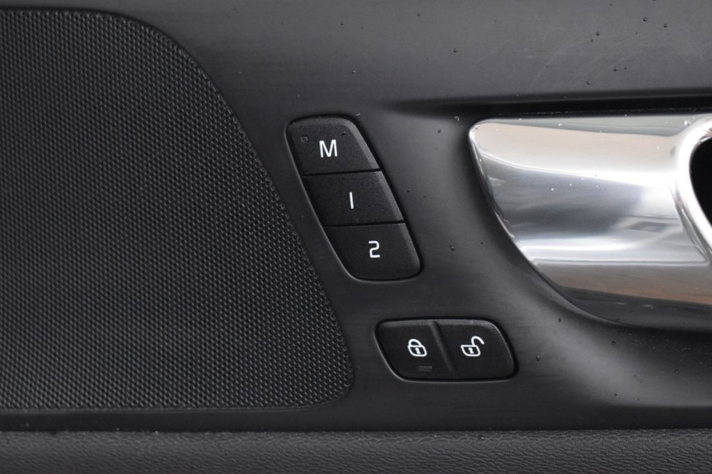 Used Volvo V60 2018 for sale - 77407803: Photo 16