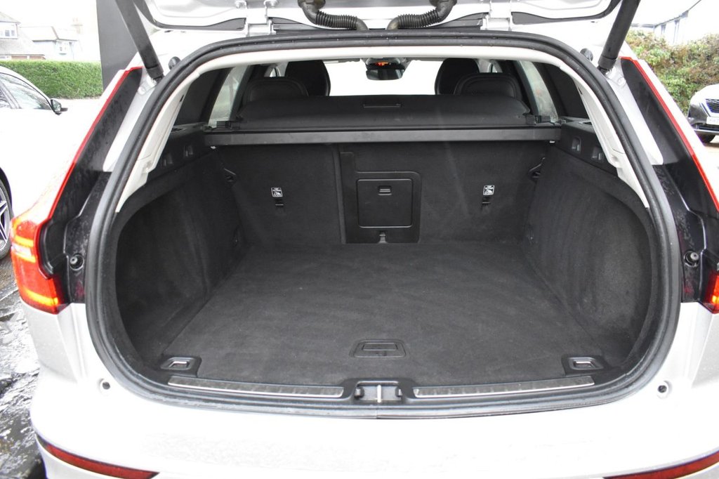 Used Volvo V60 2018 for sale - 77407803: Photo 34