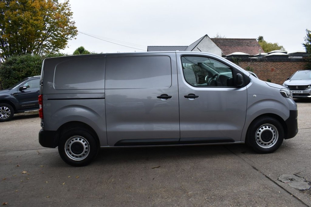 Used Toyota ProAce 2022 for sale - 76469989: Photo 9