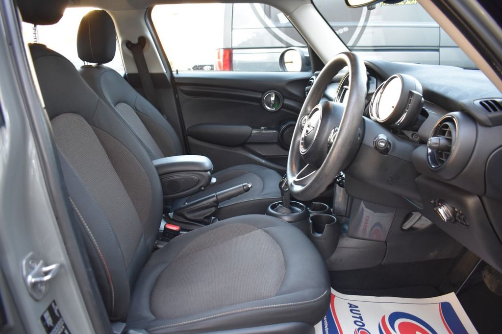 Used MINI Hatch 2019 for sale - 76900654: Photo 13