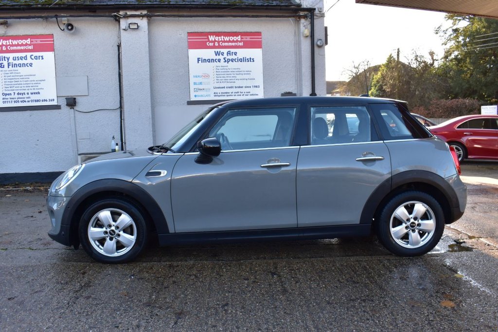 Used MINI Hatch 2019 for sale - 76900654: Photo 4
