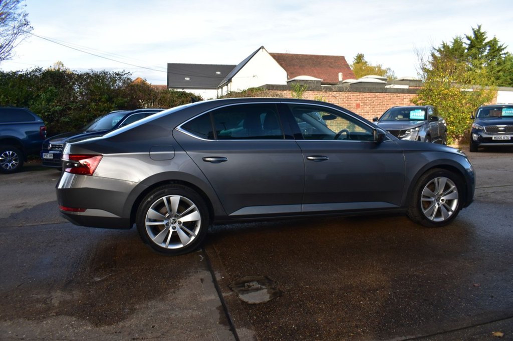 Used Skoda Superb 2022 for sale - 76559224: Photo 8