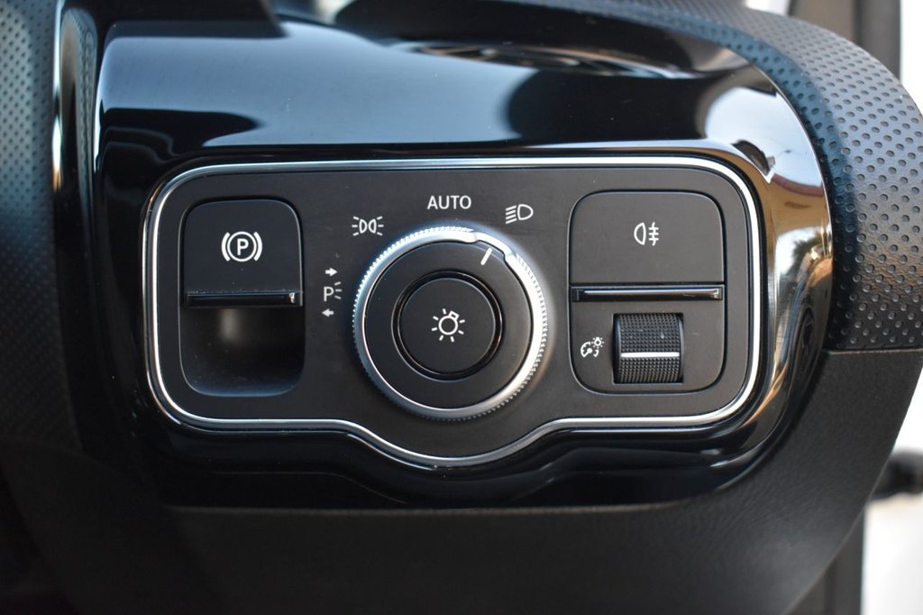 Used Mercedes-Benz A-Class 2019 for sale - 76986096: Photo 17