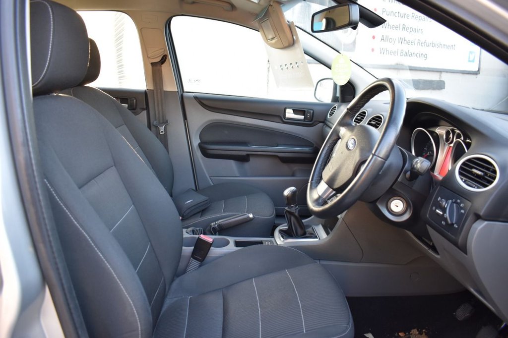 Used Ford Focus 2011 for sale - 77014563: Photo 4