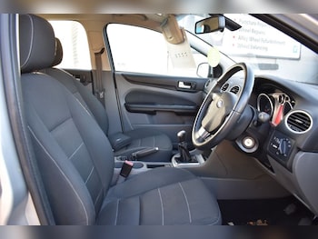 Used Ford Focus 2011 for sale - 77014563: Photo