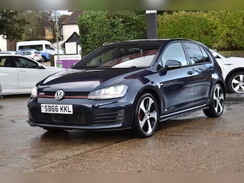Used Volkswagen Golf 2016 for sale - 77370002: Photo
