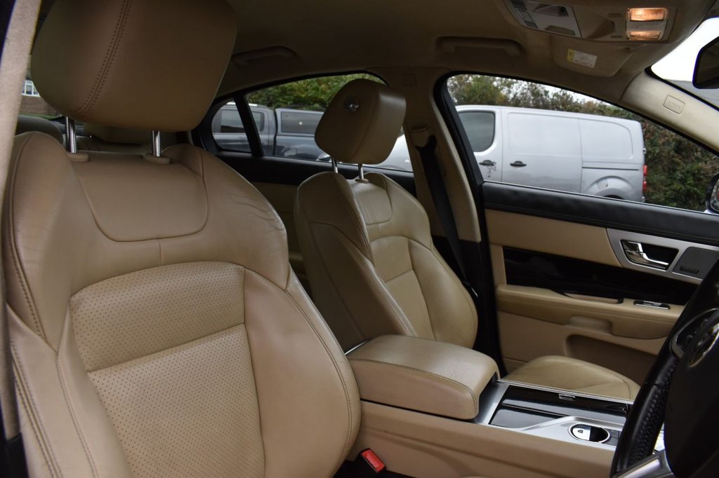 Used Jaguar XF 2013 for sale - 76469674: Photo 12