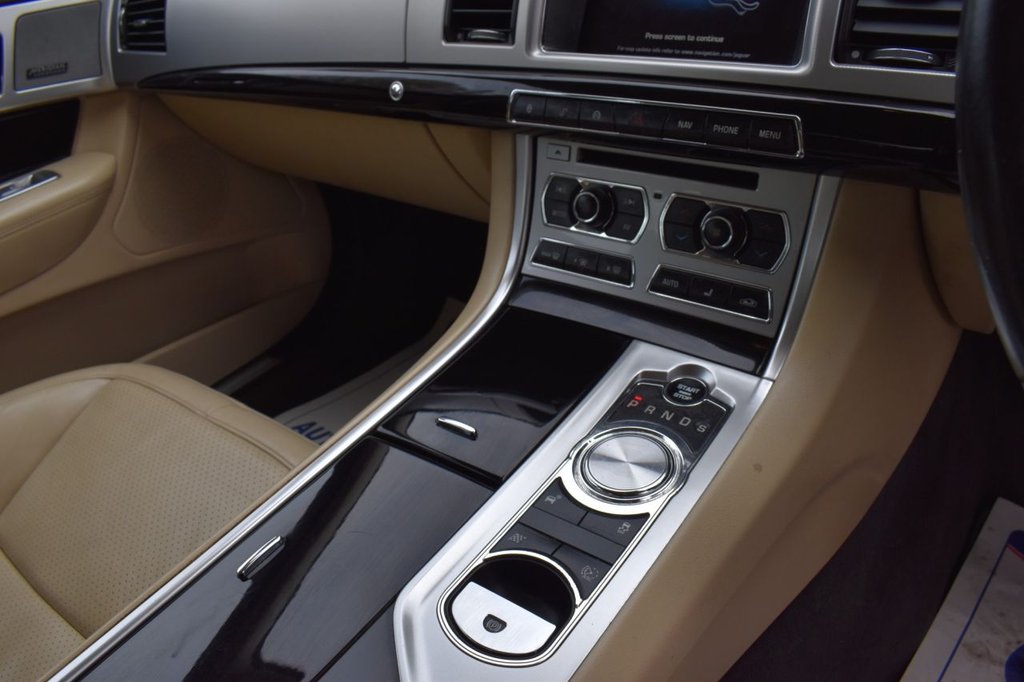 Used Jaguar XF 2013 for sale - 76469674: Photo 17