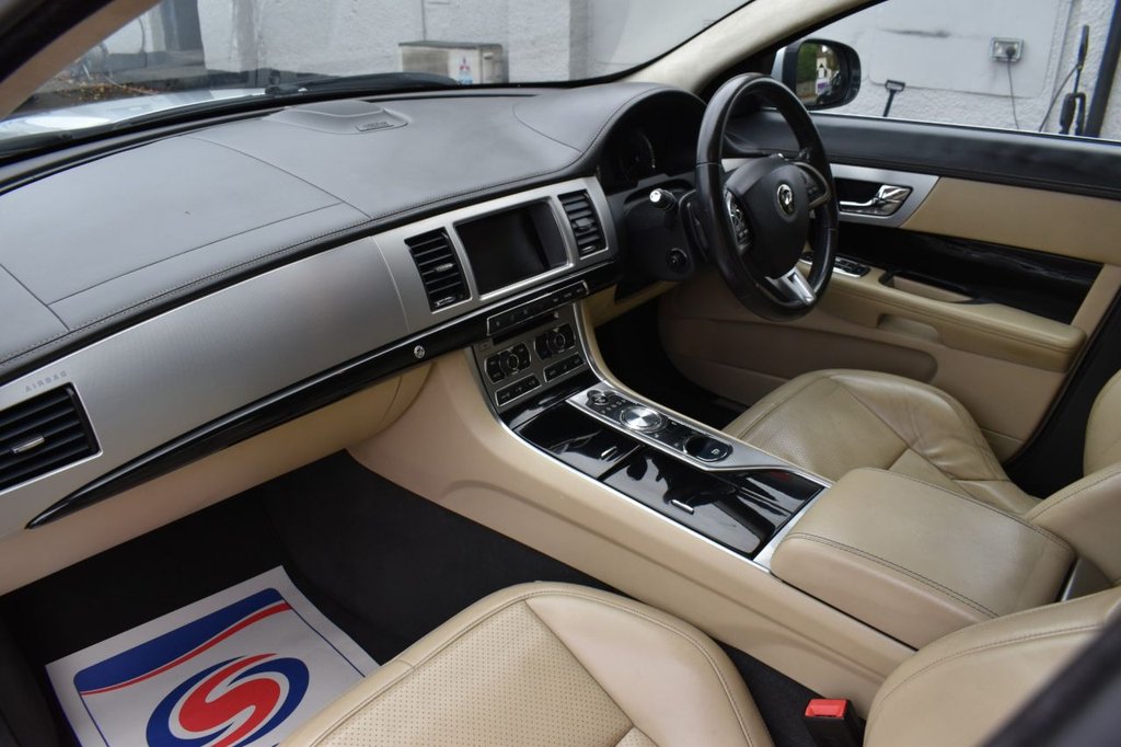 Used Jaguar XF 2013 for sale - 76469674: Photo 24