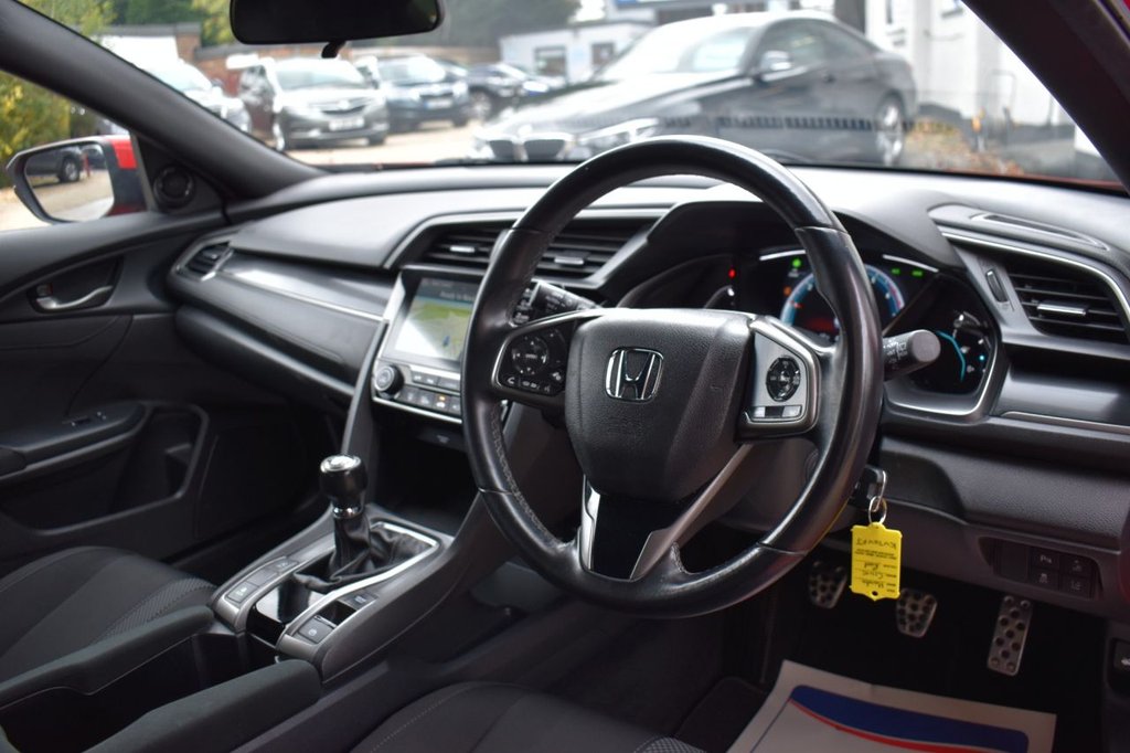 Used Honda Civic 2020 for sale - 76470523: Photo 25