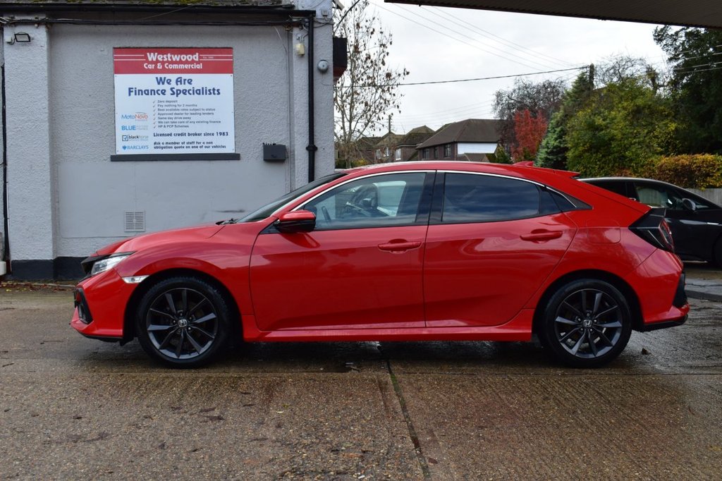 Used Honda Civic 2020 for sale - 76470523: Photo 4