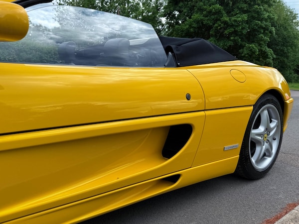 Used Ferrari F355 1998 for sale - 74823151: Photo 20