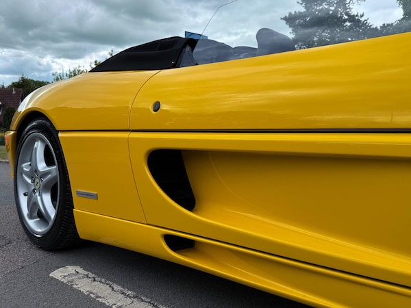 Used Ferrari F355 1998 for sale - 74823151: Photo 36