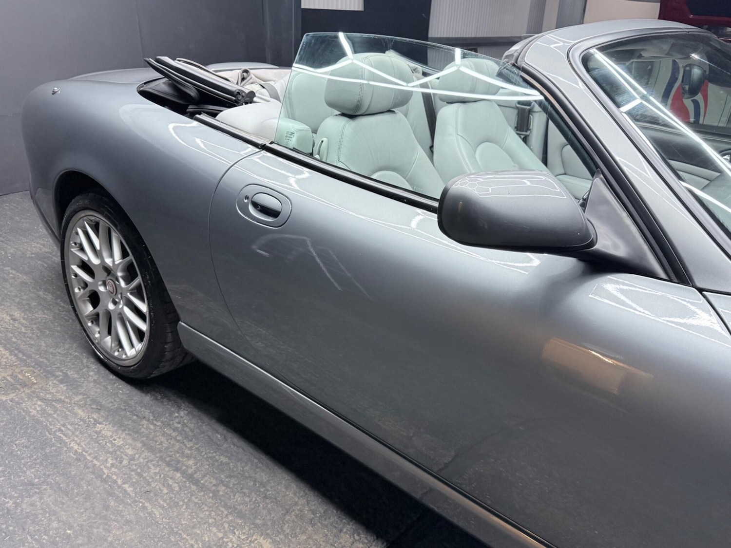 Used Jaguar XKR 2005 for sale - 77081434: Photo 12