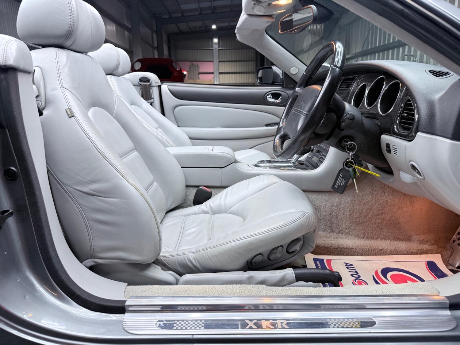 Used Jaguar XKR 2005 for sale - 77081434: Photo 37