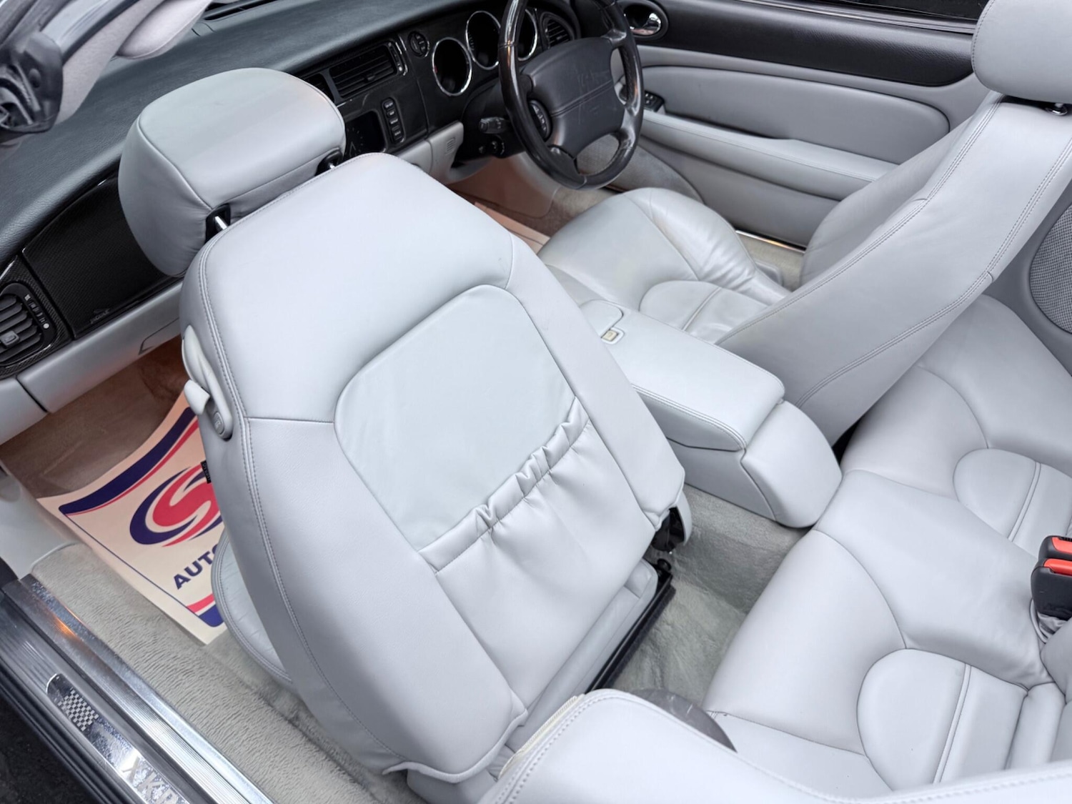 Used Jaguar XKR 2005 for sale - 77081434: Photo 46