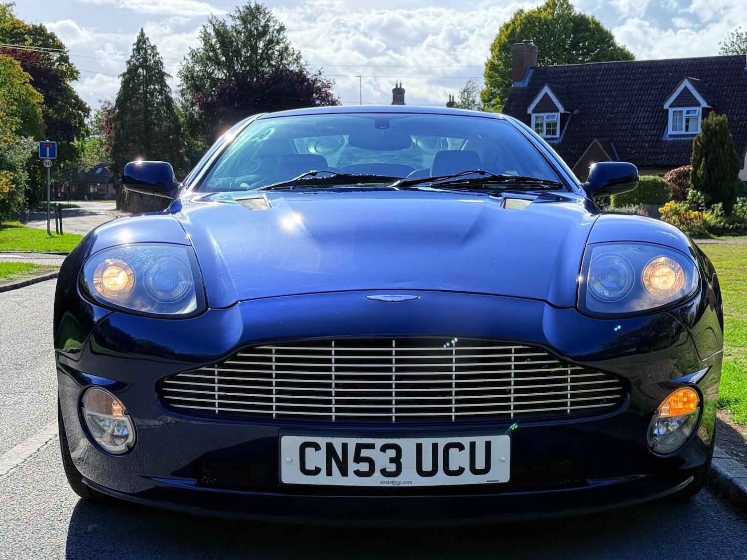 Used Aston Martin Vanquish 2004 for sale - 75949062: Photo 12